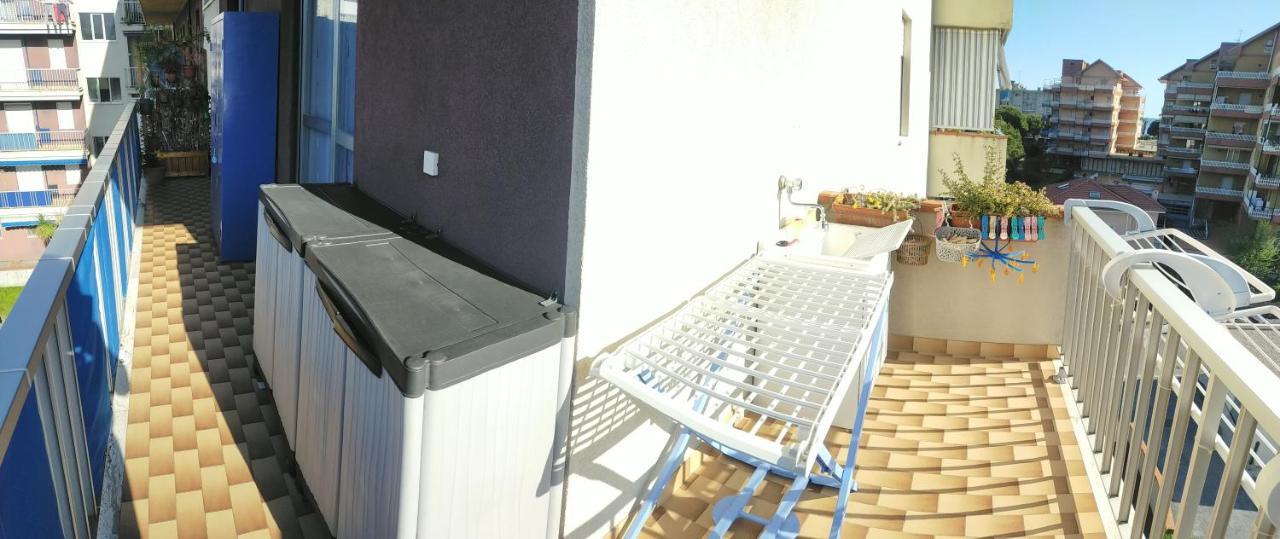 Appartamento Riviera Trilocale Wifi E Parcheggio Privato Ventimiglia Exterior photo